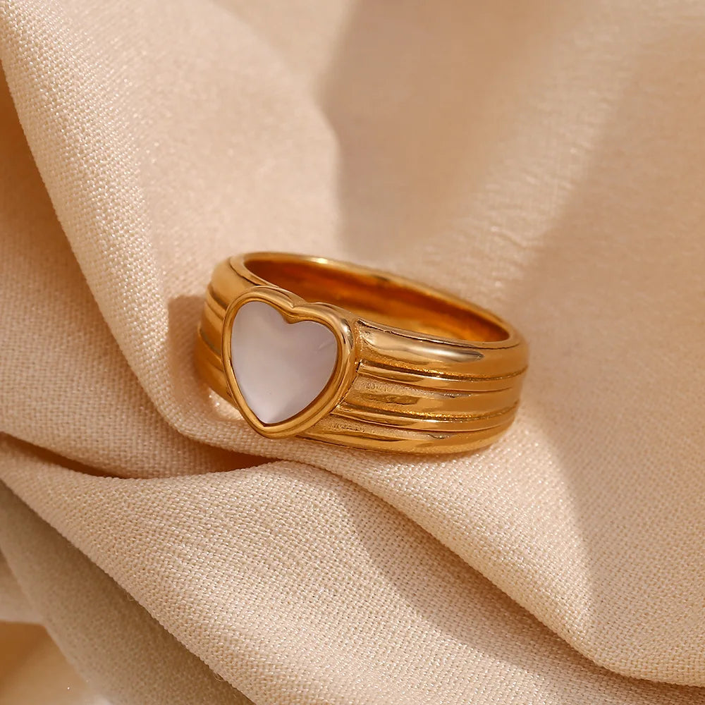 Golden Striped Shell Heart Stainless Steel Ring Waterproof Fashion Texture Unusual Stain Less Textured Jewelry