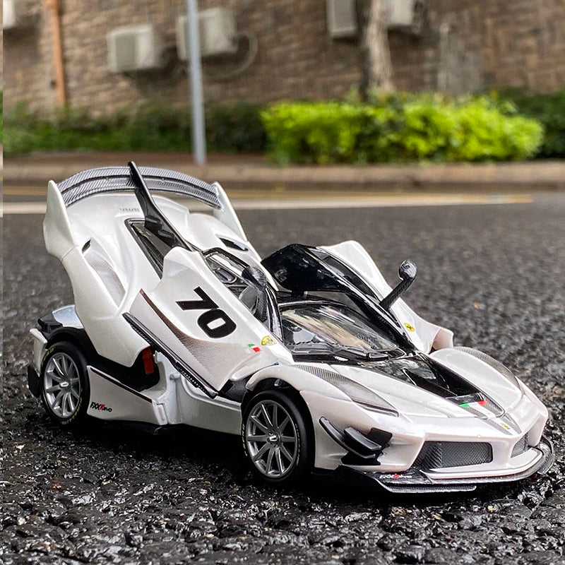 Bburago 1:32 Ferrari FXXK EVO Supercar Alloy Car Toy Car Metal Collection Model Car Sound and light Toys For Children