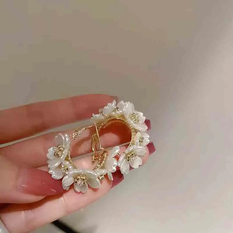 Crystal Flower Earrings Korea New Design Fashion Jewelry Earring Exquisite Elegant Women Wedding Party Accessories