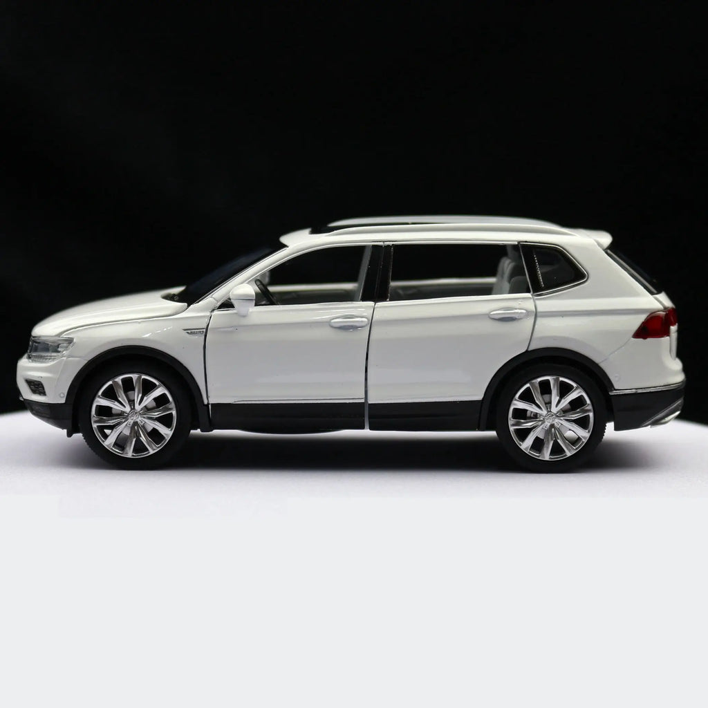 1/32 Volkswagen Tiguan L SUV Toy Car Model Diecast Alloy Miniature Pull Back Sound & Light Collection Gift for Children Boys Kid