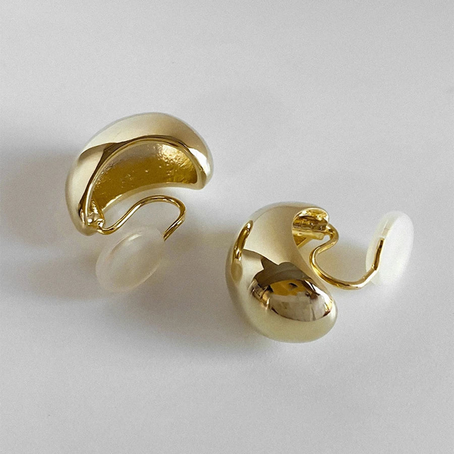 Amz Hot Sale Chunky Metal Coil Clip on Earrings Smooth Oval Round Gold Plated Non Pierced Earrings Trendy Jewelry for Women Gift