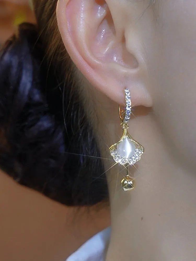 New Fashion Gold Color Ginkgo Leaf Drop Earrings for Women Luxury Rhinestone Earrings Girl Party Birthday Christmas Jewelry Gift