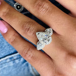 Load image into Gallery viewer, Huitan Pear Cubic Zirconia Crystal Rings for Women Luxury Fashion Wedding Engagement Accessory Temperament Elegant Lady Jewelry
