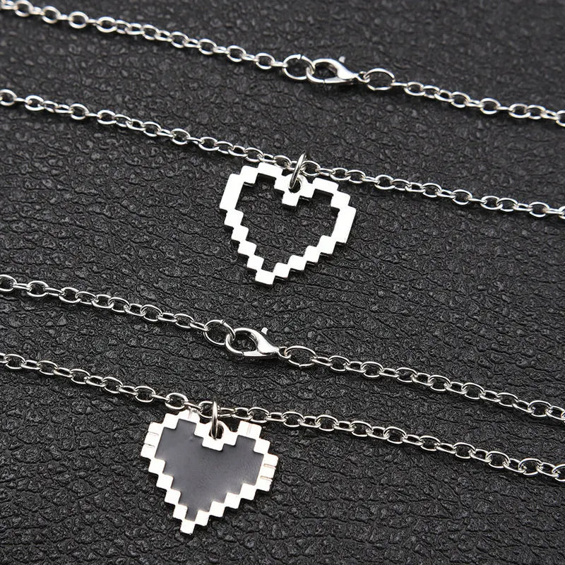 2023 Heart Shape Pixel Couples Necklace New Design Simple Creative Black White Hollow Heart Pendant Choker Necklaces 2PCS/Set