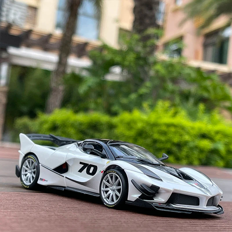 Bburago 1:32 Ferrari FXXK EVO Supercar Alloy Car Toy Car Metal Collection Model Car Sound and light Toys For Children