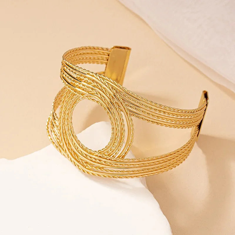 Geometric circle twist open bracelet for women simple style party gift OL holiday fashion jewelry CB033