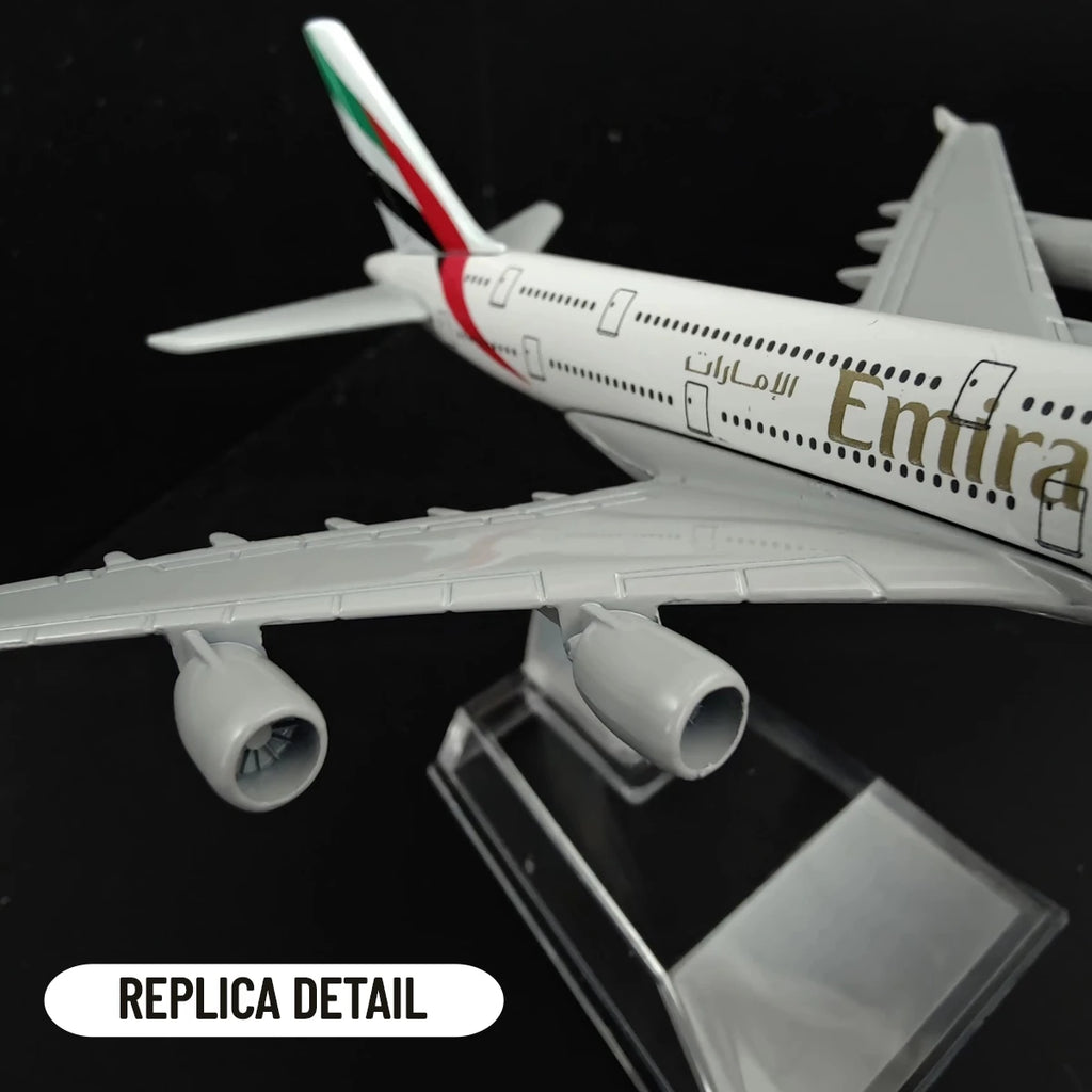 Scale 1:400 Metal Aircraft Replica Fly Emirates A380 B777 Airlines Airplane Diecast Model Aviation Miniature Home Decor Boy Toy