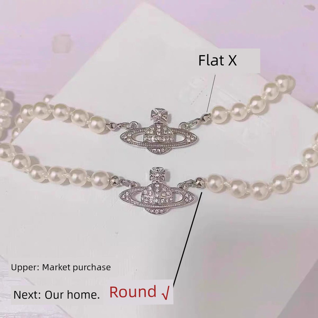 Female Pin Three-Dimensional Pearl Necklace