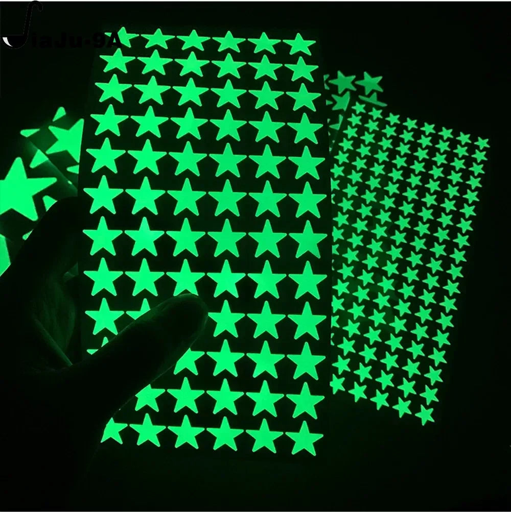 Green Star Luminous Stickers Children's Bedroom Wall Fluorescent Stickers Home Decoration DIY Self-adhesive Dot Stickers